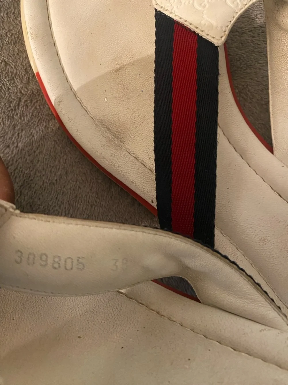 Gucci White Leather Flip Flop Sandals with Red and Blue Stripe - Picture 7 of 7